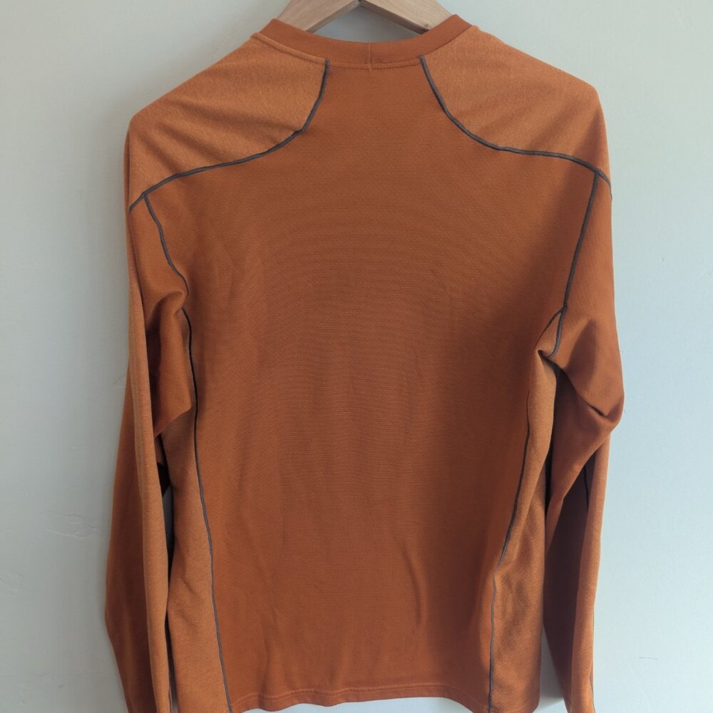 Patagonia Capilene Midweight Thermal baselayer shirt in burnt orange, size small - Picture 4 of 5